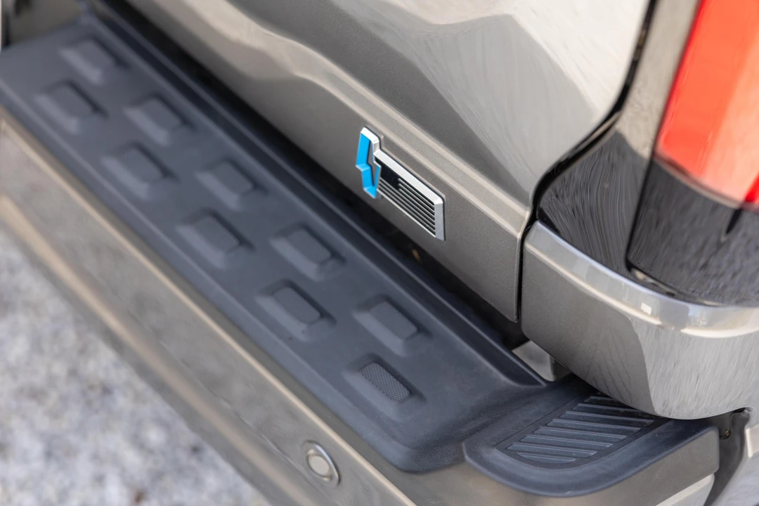 2022 Ford F-150 Lightning 14th Gen - Image 30 of 31