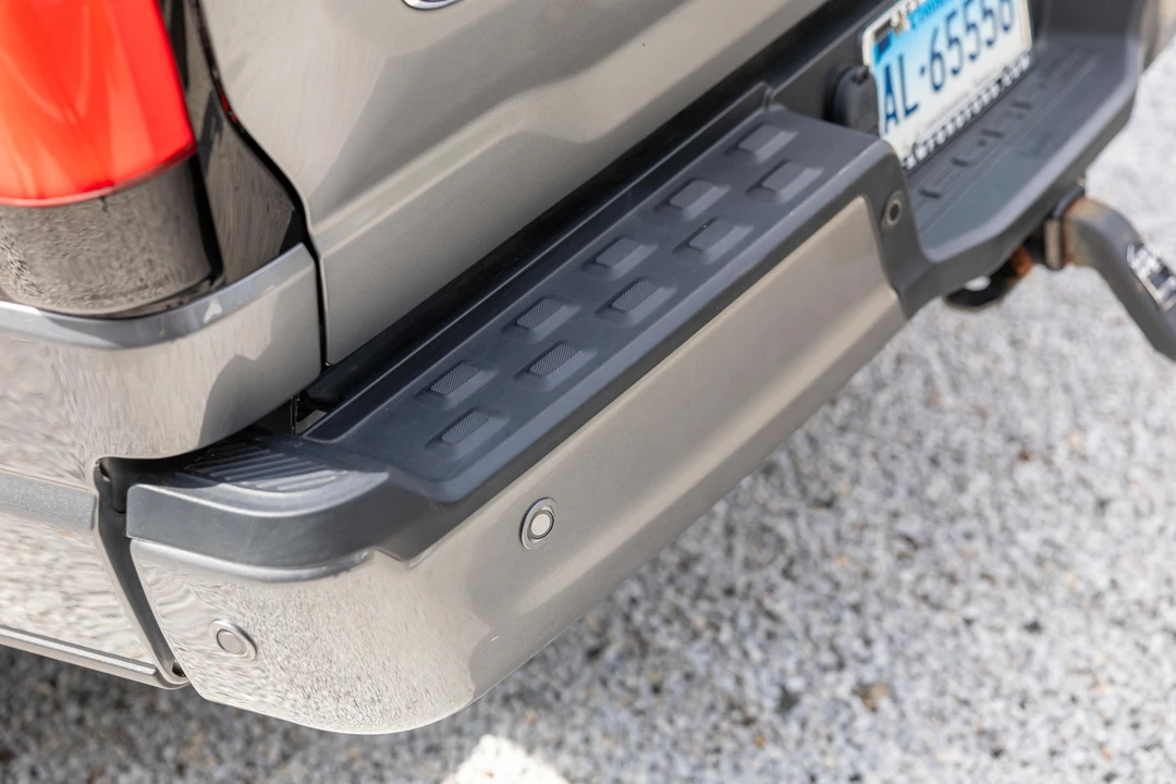 2022 Ford F-150 Lightning 14th Gen - Image 26 of 31