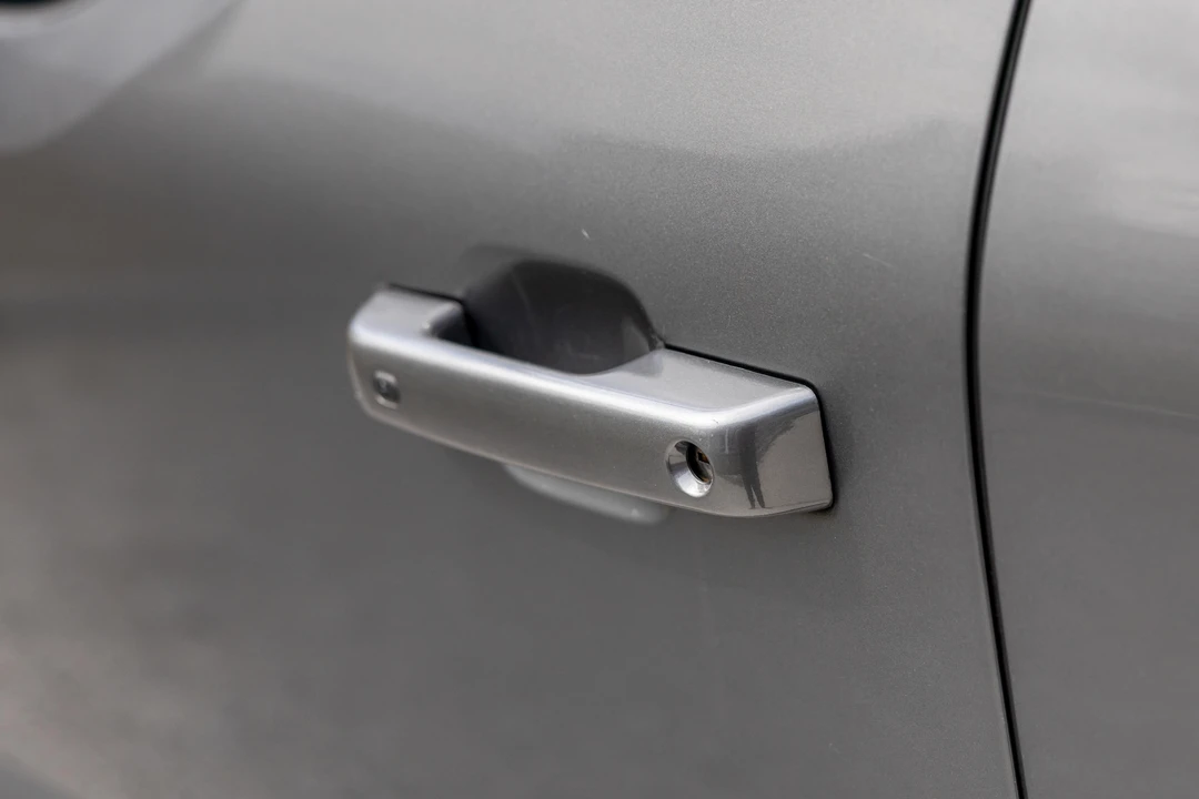 2022 Ford F-150 Lightning 14th Gen - Image 21 of 31