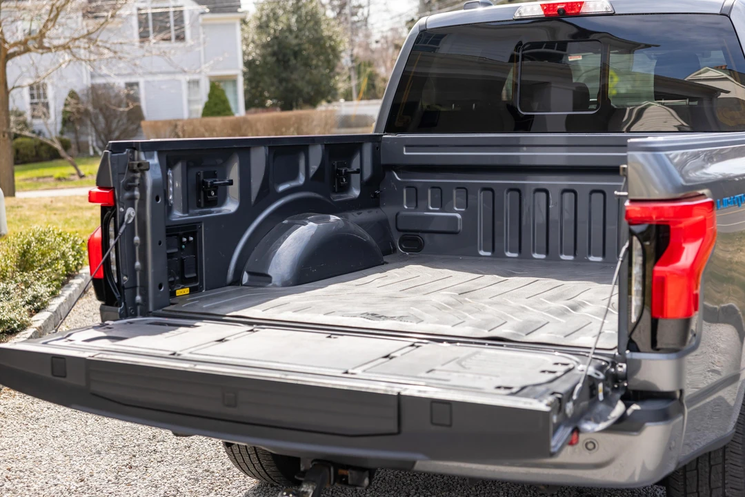 2022 Ford F-150 Lightning 14th Gen - Image 31 of 31