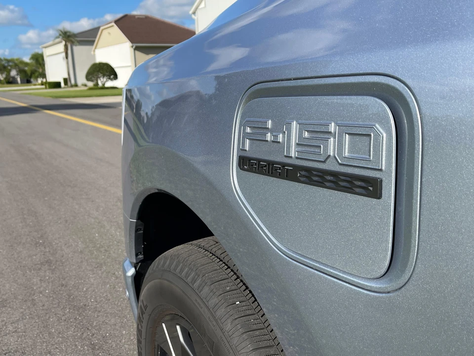 2022 Ford F-150 Lightning 14th Gen - Image 11 of 31