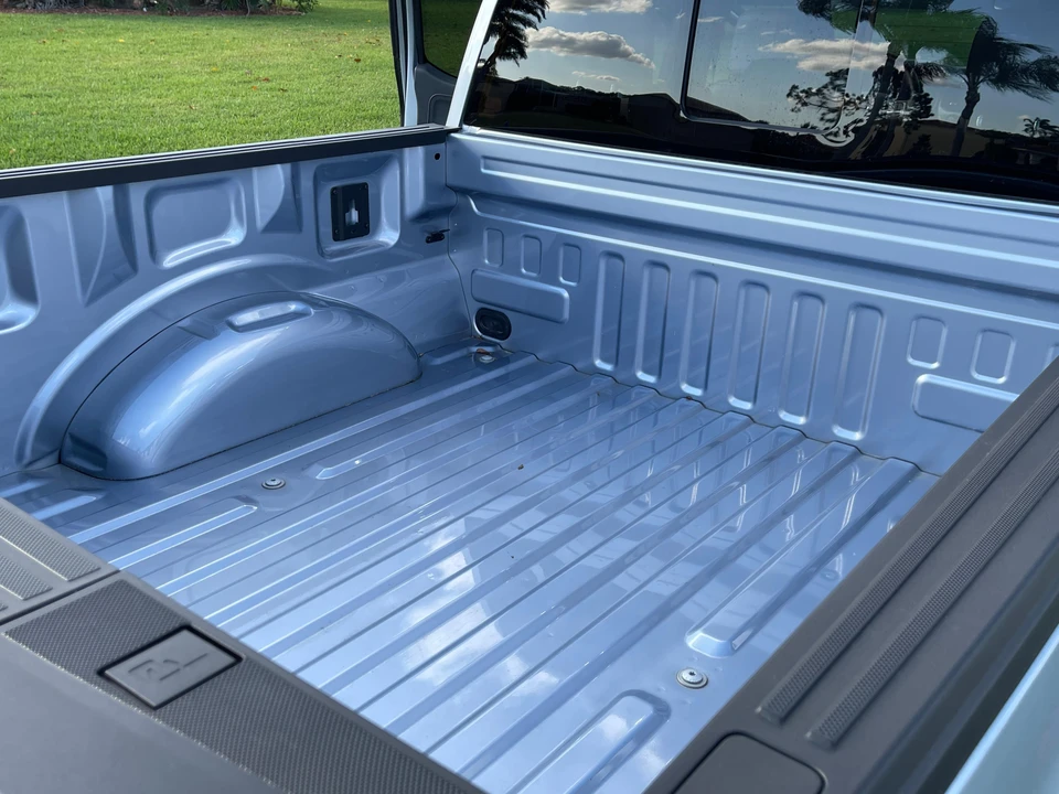 2022 Ford F-150 Lightning 14th Gen - Image 16 of 31