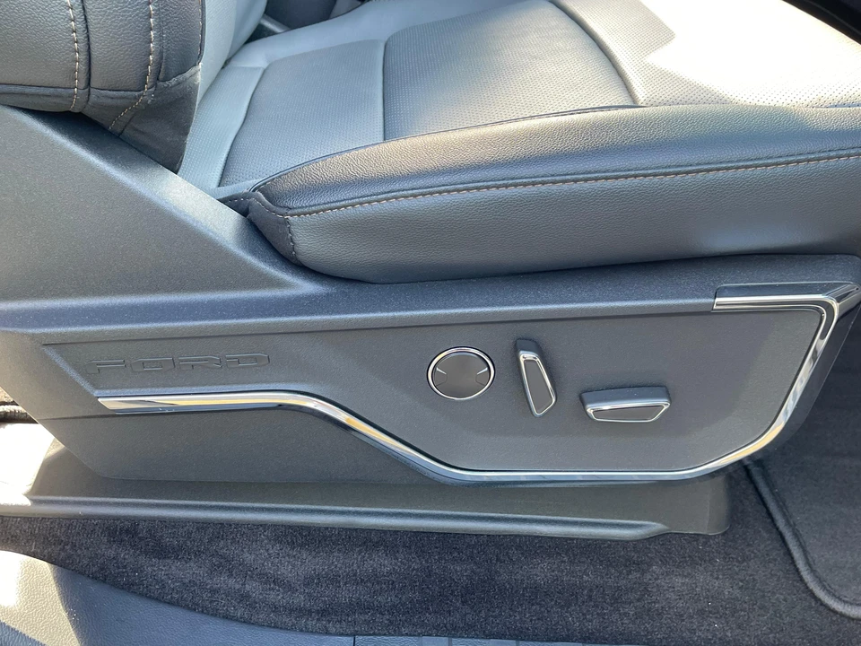 2022 Ford F-150 Lightning 14th Gen - Image 31 of 31