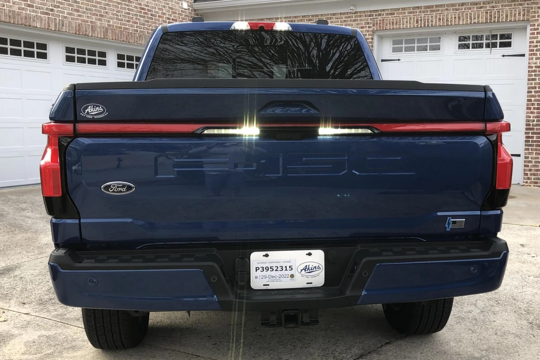 2022 Ford F-150 Lightning 14th Gen - Image 5 of 31