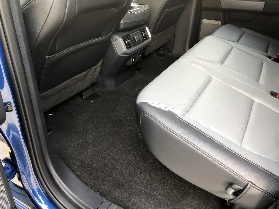 2022 Ford F-150 Lightning 14th Gen - Image 30 of 31
