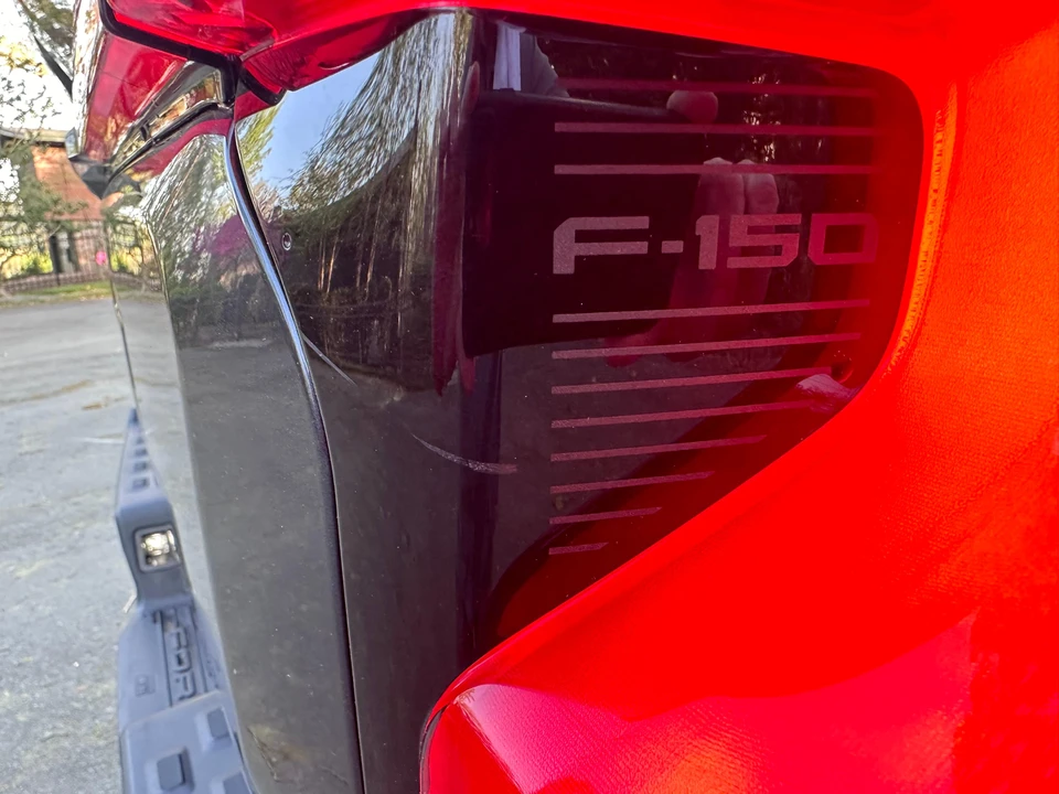 2022 Ford F-150 Lightning 14th Gen - Image 29 of 31