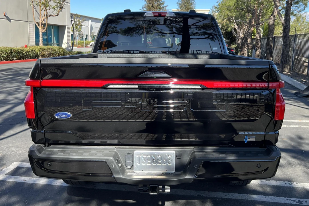 2022 Ford F-150 Lightning 14th Gen - Image 5 of 31