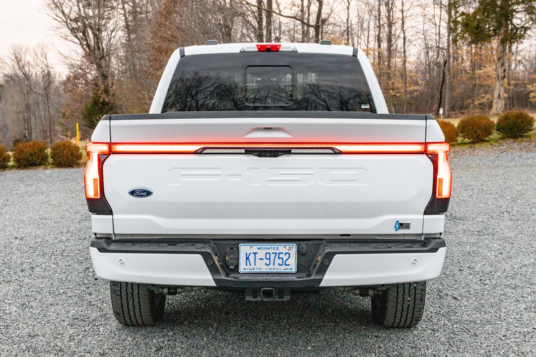 2022 Ford F-150 Lightning 14th Gen - Image 9 of 31