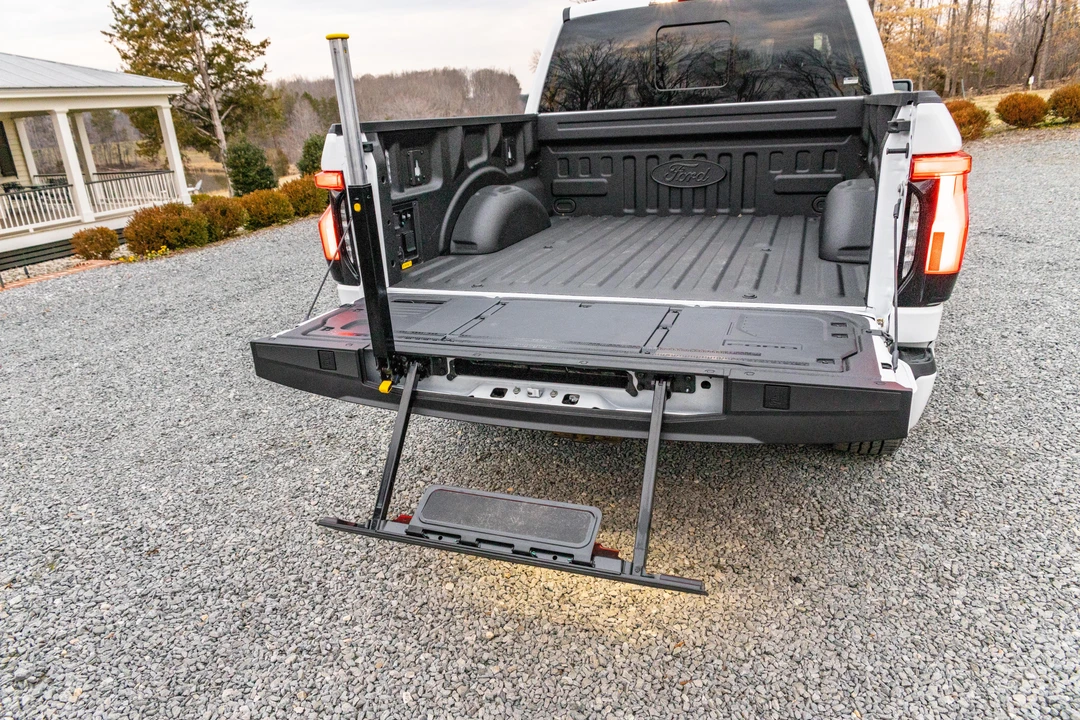 2022 Ford F-150 Lightning 14th Gen - Image 31 of 31