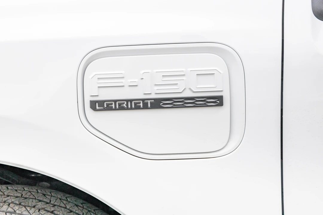 2022 Ford F-150 Lightning 14th Gen - Image 19 of 31