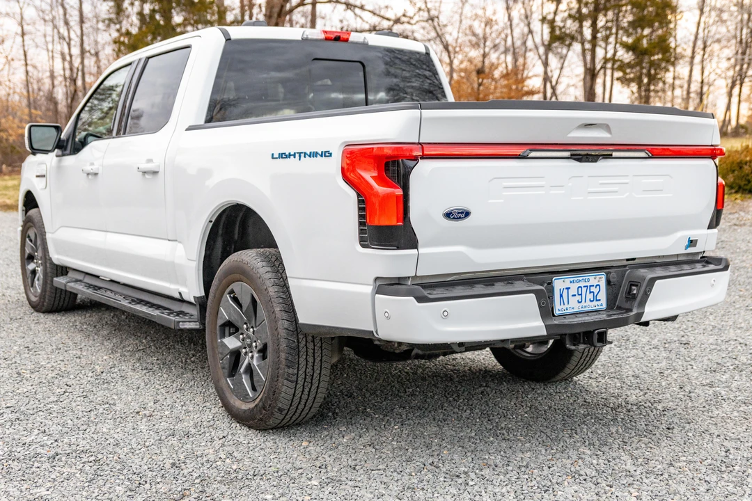 2022 Ford F-150 Lightning 14th Gen - Image 8 of 31