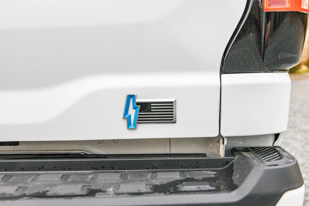 2022 Ford F-150 Lightning 14th Gen - Image 25 of 31