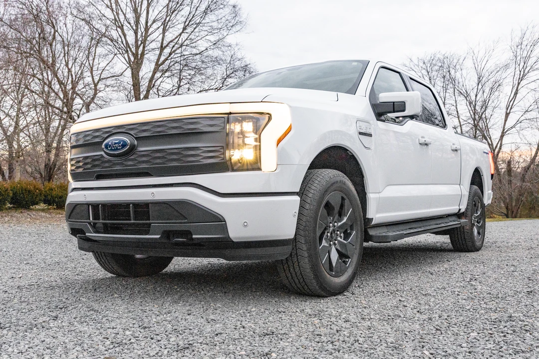 2022 Ford F-150 Lightning 14th Gen - Image 7 of 31