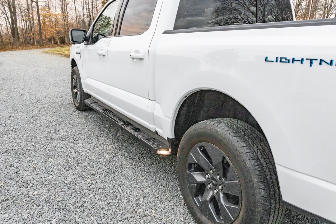 2022 Ford F-150 Lightning 14th Gen - Image 22 of 31
