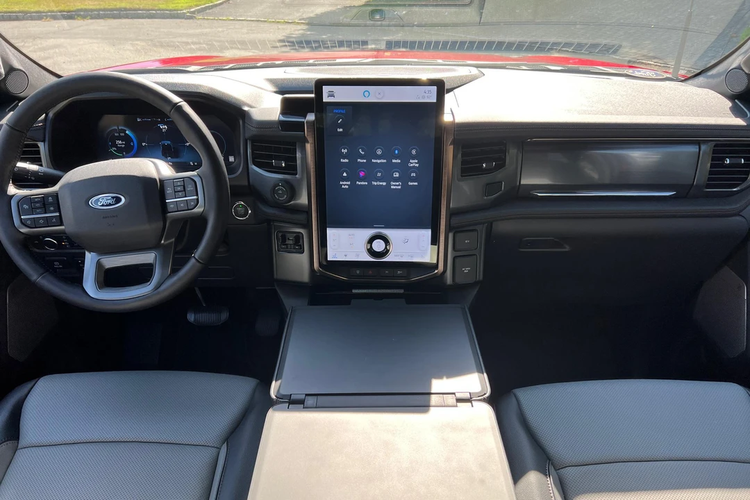 2022 Ford F-150 Lightning 14th Gen - Image 9 of 12