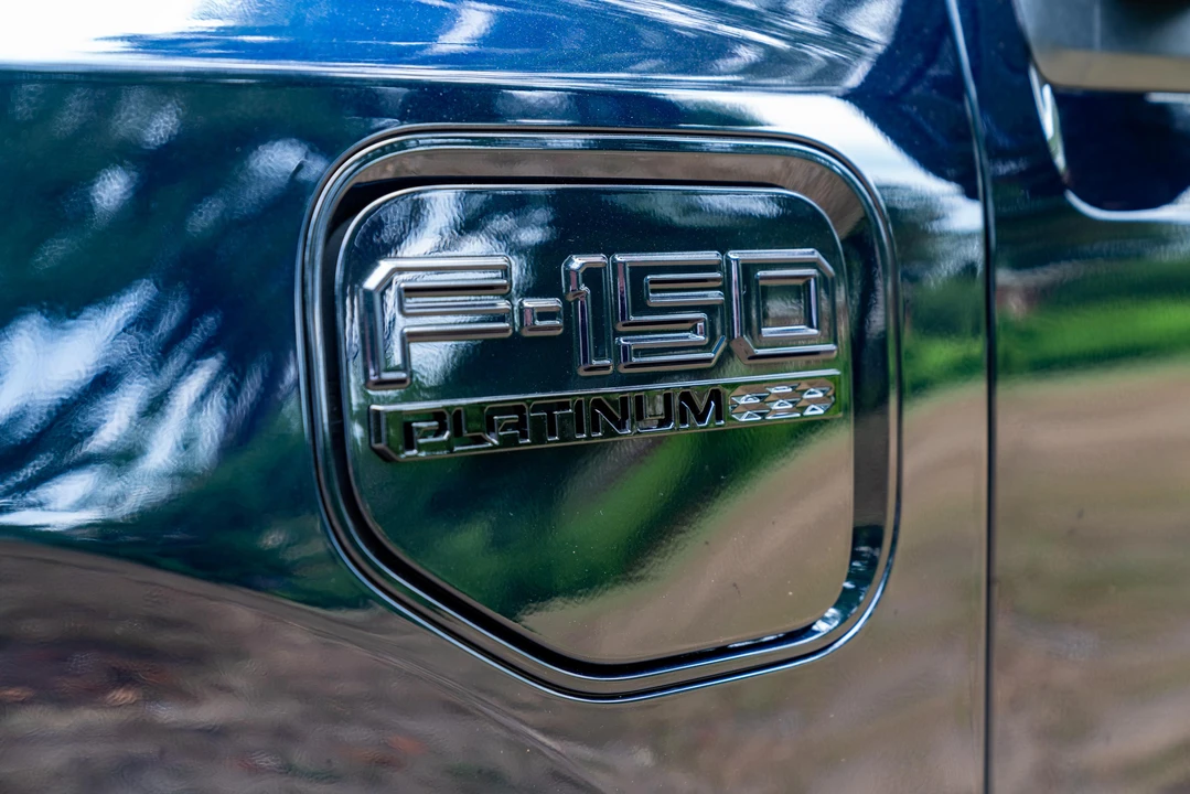 2022 Ford F-150 Lightning 14th Gen - Image 18 of 31