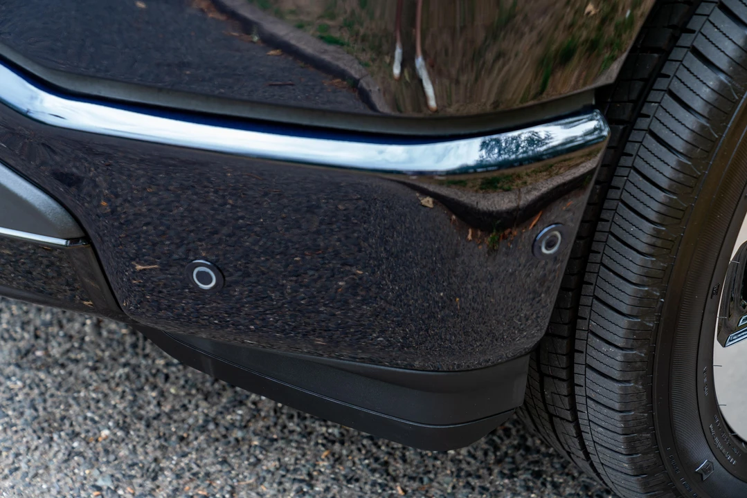 2022 Ford F-150 Lightning 14th Gen - Image 17 of 31