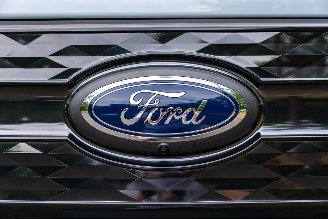 2022 Ford F-150 Lightning 14th Gen - Image 14 of 31