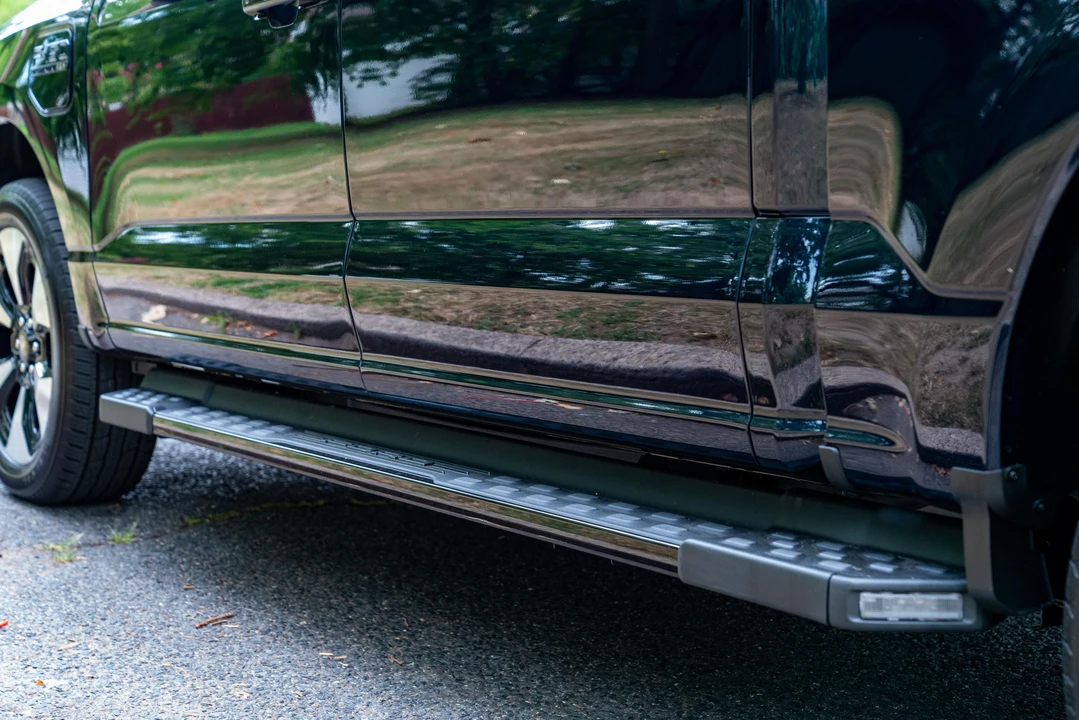2022 Ford F-150 Lightning 14th Gen - Image 29 of 31