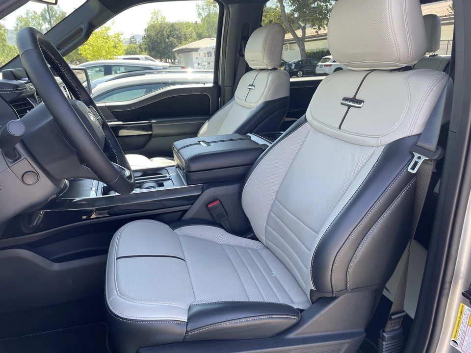 2022 Ford F-150 Lightning 14th Gen - Image 30 of 31