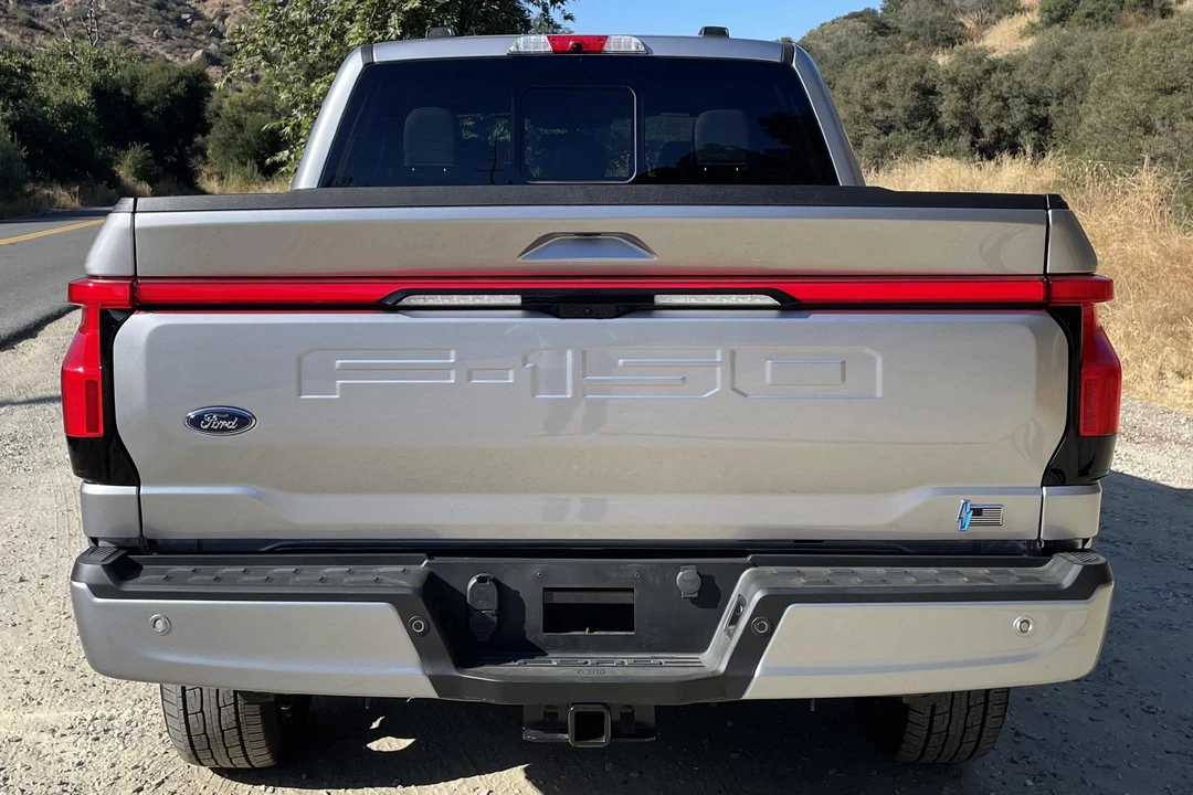 2022 Ford F-150 Lightning 14th Gen - Image 5 of 31
