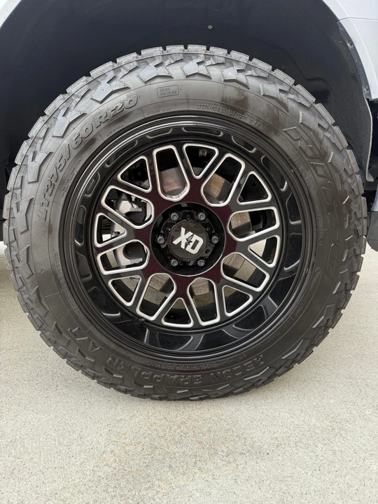 2022 Ford F-150 Lightning 14th Gen - Image 23 of 31