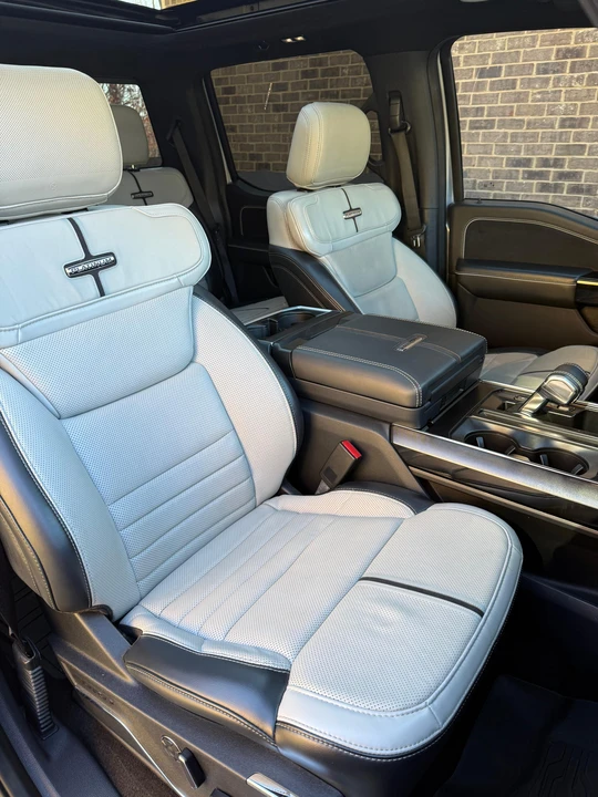 2022 Ford F-150 Lightning 14th Gen - Image 30 of 31