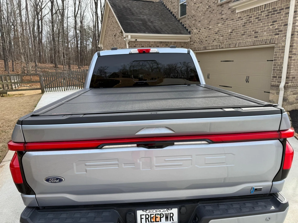 2022 Ford F-150 Lightning 14th Gen - Image 11 of 31