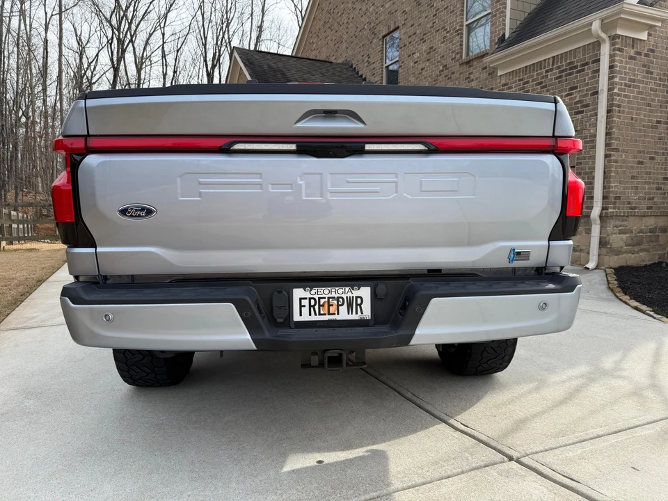 2022 Ford F-150 Lightning 14th Gen - Image 10 of 31