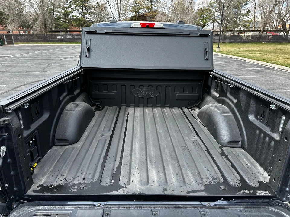 2022 Ford F-150 Lightning 14th Gen - Image 25 of 31