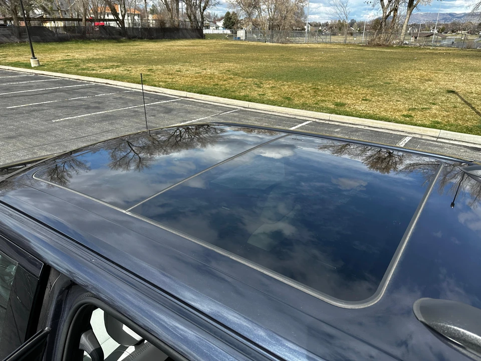 2022 Ford F-150 Lightning 14th Gen - Image 23 of 31
