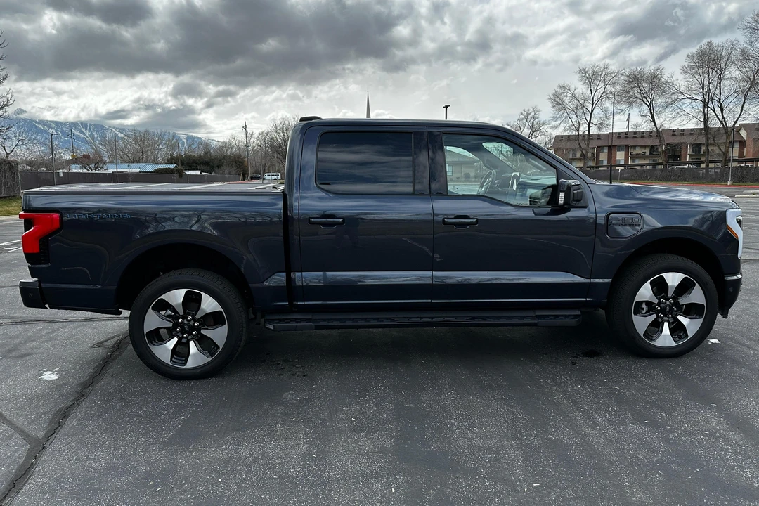 2022 Ford F-150 Lightning 14th Gen - Image 3 of 31