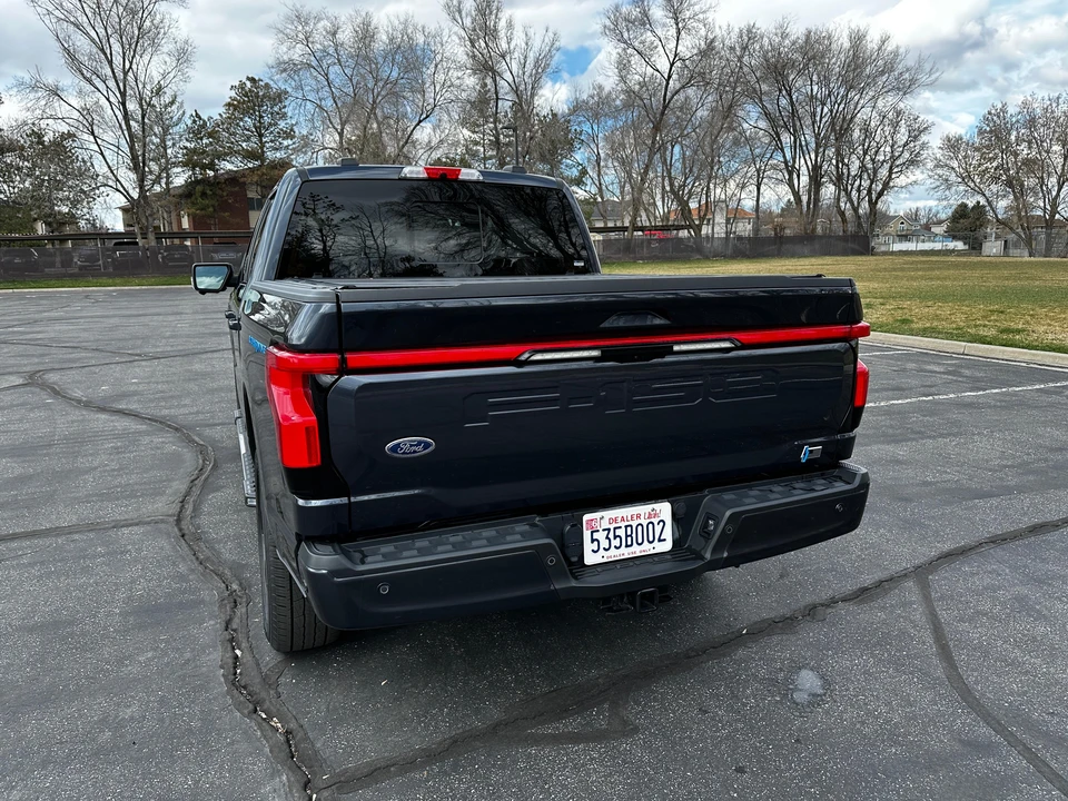 2022 Ford F-150 Lightning 14th Gen - Image 13 of 31