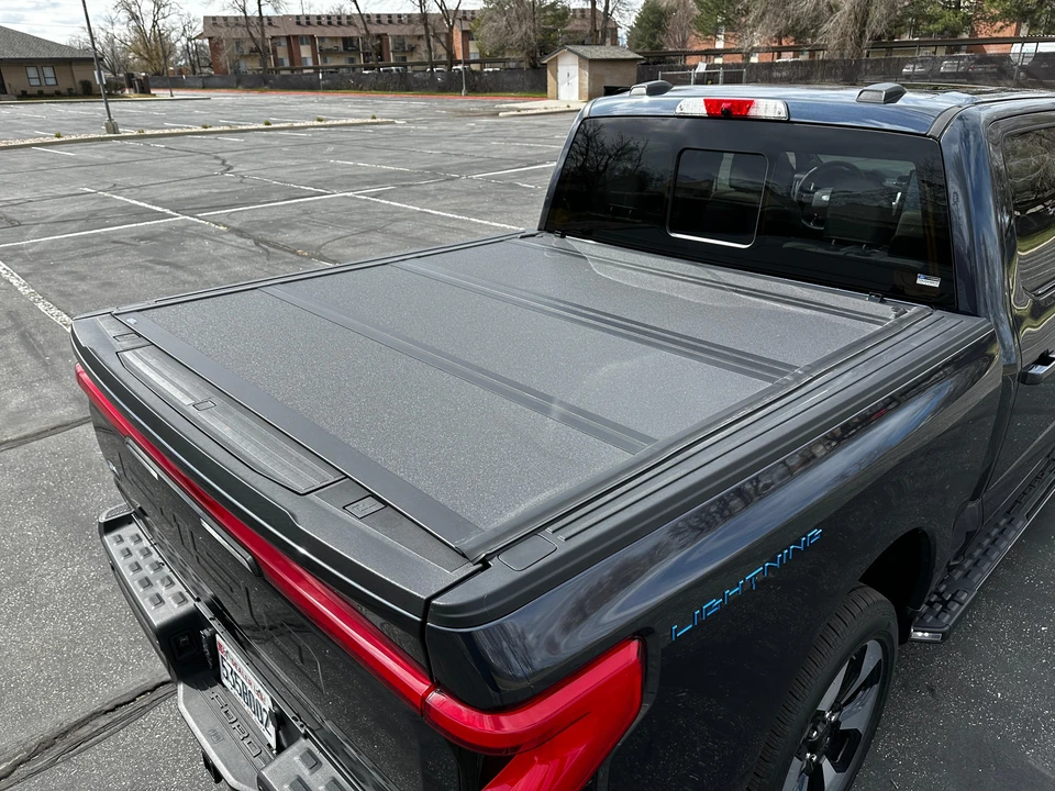 2022 Ford F-150 Lightning 14th Gen - Image 28 of 31