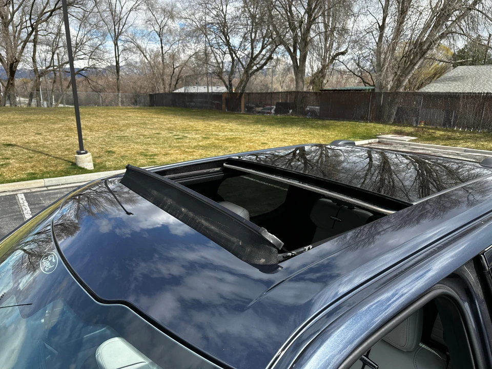 2022 Ford F-150 Lightning 14th Gen - Image 22 of 31