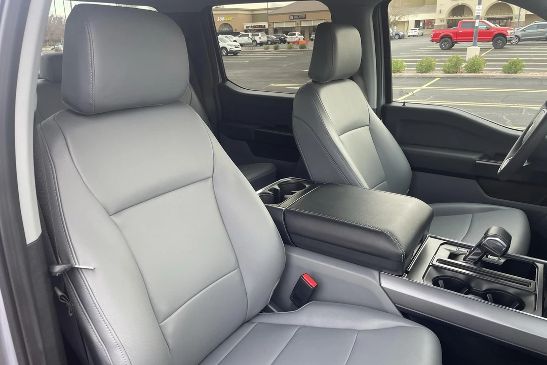 2022 Ford F-150 Lightning 14th Gen - Image 7 of 9