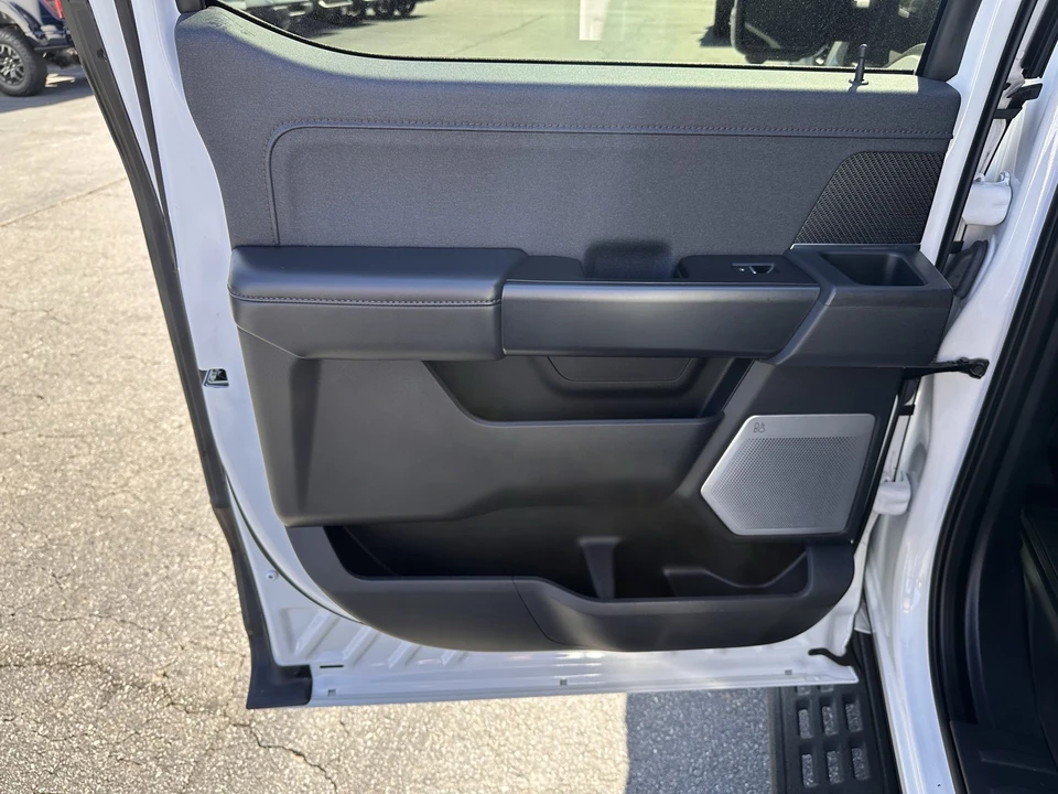 2022 Ford F-150 Raptor 14th Gen - Image 12 of 31