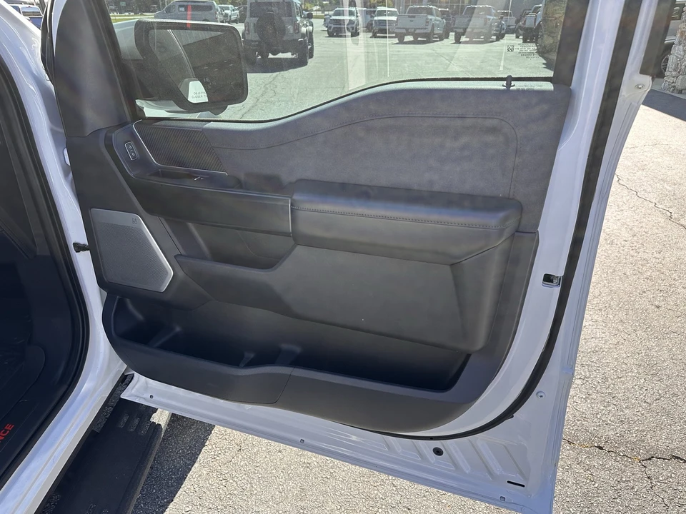 2022 Ford F-150 Raptor 14th Gen - Image 14 of 31