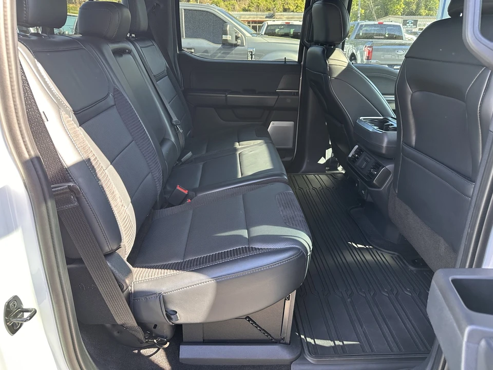 2022 Ford F-150 Raptor 14th Gen - Image 17 of 31