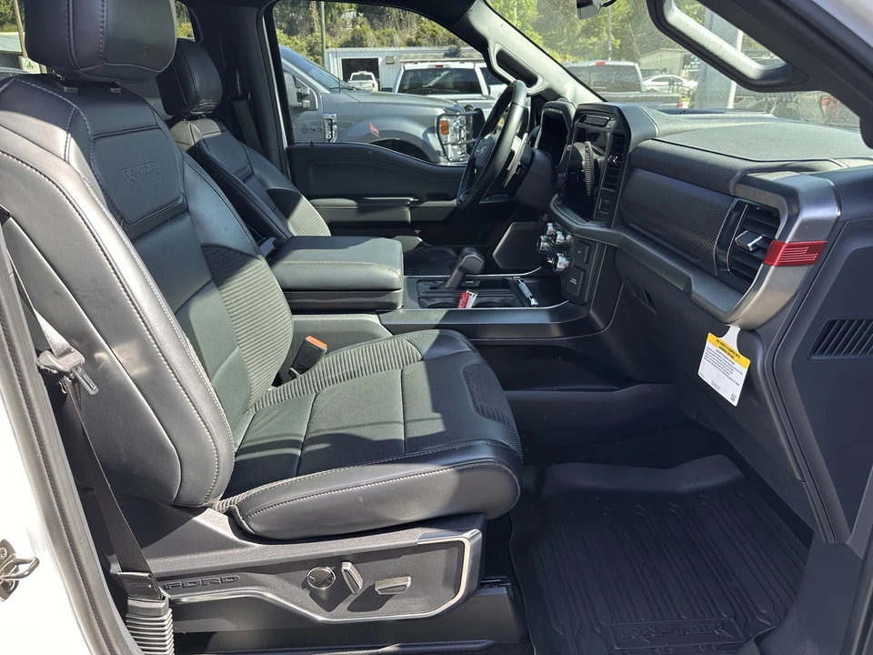 2022 Ford F-150 Raptor 14th Gen - Image 15 of 31