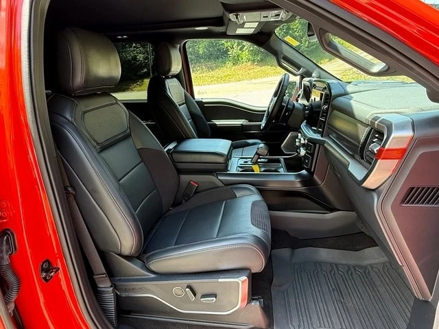 2022 Ford F-150 Raptor 14th Gen - Image 24 of 31