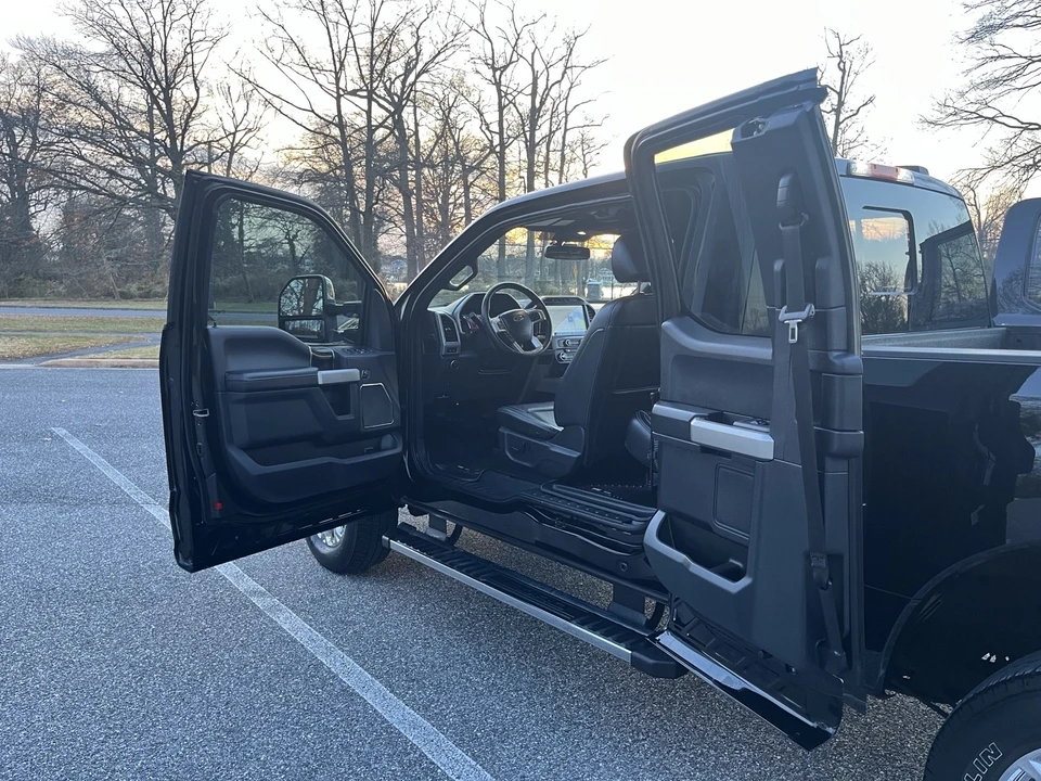 2022 Ford Super Duty 5th Gen - Image 15 of 21