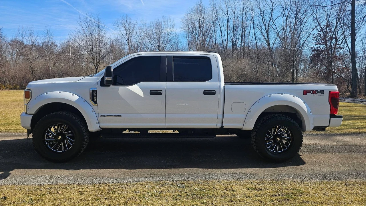 2022 Ford Super Duty 4th Gen - Image 2 of 15