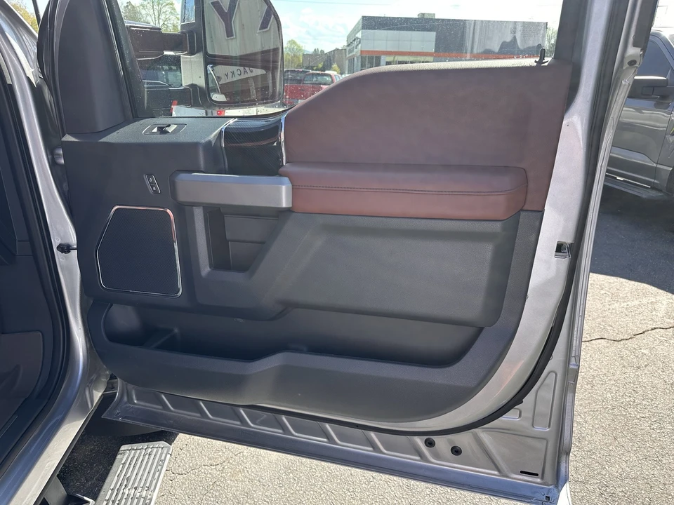 2022 Ford Super Duty 4th Gen - Image 15 of 31