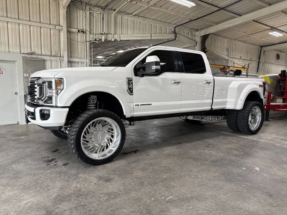 2022 Ford Super Duty 4th Gen - Image 2 of 11