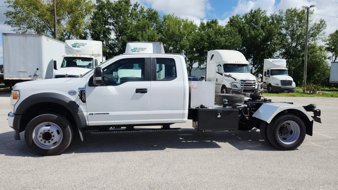 2022 Ford Super Duty 4th Gen - Image 2 of 9