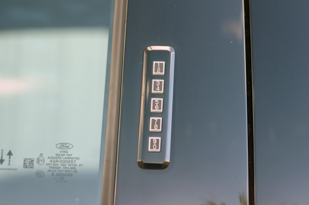 2022 Ford Super Duty 4th Gen - Image 21 of 31