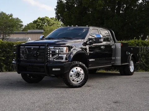2022 Ford F-450 Platinum 4x4 Crew Cab 8 ft. LB DRW Pickup