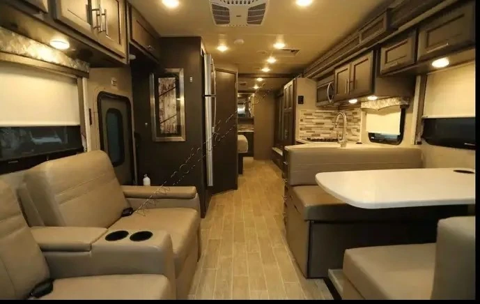2022 Ford Super Duty 5th Gen - Image 2 of 10