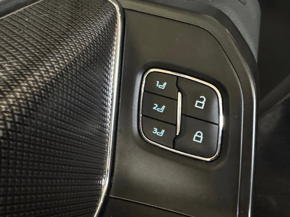 2022 Ford F-150 Raptor 14th Gen - Image 23 of 31